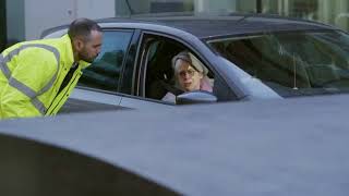 Range Rover Evoque Stunt – Speed Bump