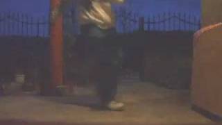 eLfu cwalk Daiiii` to the beat!.mp4