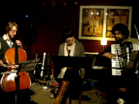 Broadcloth plays "Intro Piece" variation with Gabr...