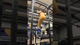 Watch me go weightless and fly away🦅#calisthenics #muscleup  #streetworkout