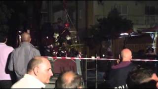 Camion Inghiottito Da Un Voragine