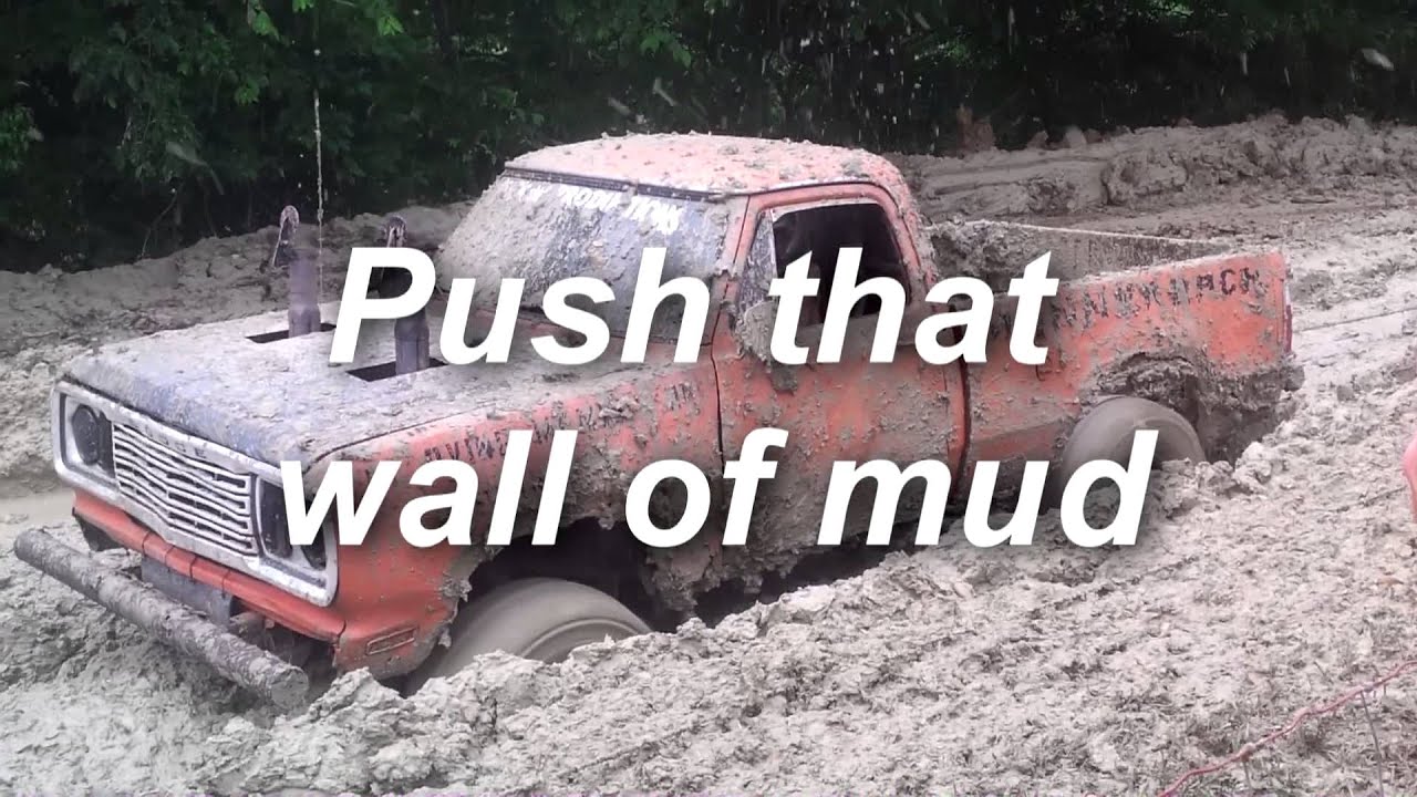 4 minutes of mud bog hole shots Mudding in Kentucky YouTube