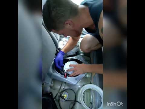 How to replace the fuel pump on a 2005 Toyota Corolla ... 2005 toyota corolla fuel filter location 