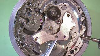 Deep Dive Inside The NH35 Seiko Watch Movement
