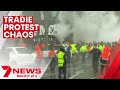 Hundreds of Melbourne construction workers in a standoff with police | 7NEWS