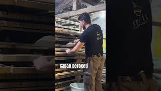 Sabahin Ayadinda Kümese Gi̇rmeyen De Ne Bi̇leyi̇m😊