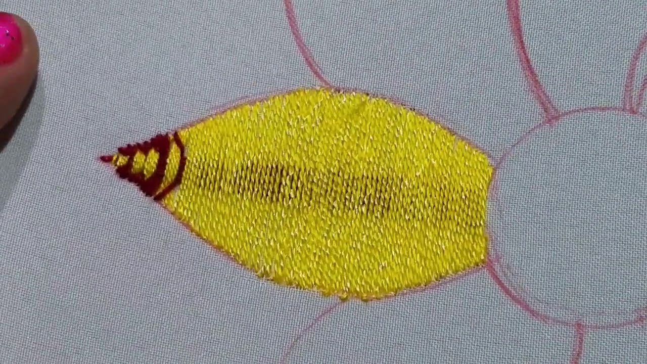 Bordar nochebuenas (flores grandes y hojas grandes )