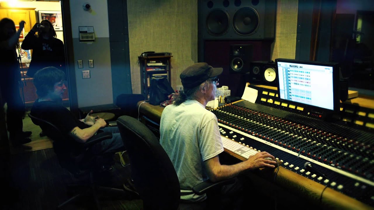 Ten Miles Wide studio teaser
