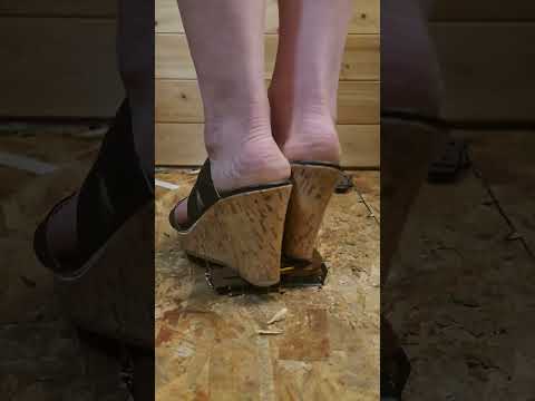 Model train crushed in Wedges #modeltrain #modeltraincrush #asmrcrunch #crushtest #asmrcrushing