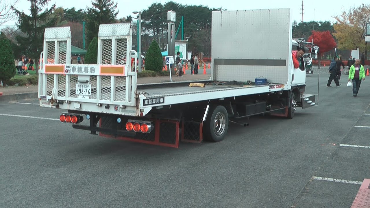 デコトラ 積載車 キャンター バック走行 Youtube