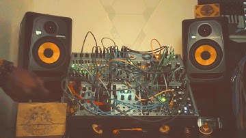 Somewhere Beneath The Bloom / eurorack modular ambient / orbitalpatterns & voyager 3