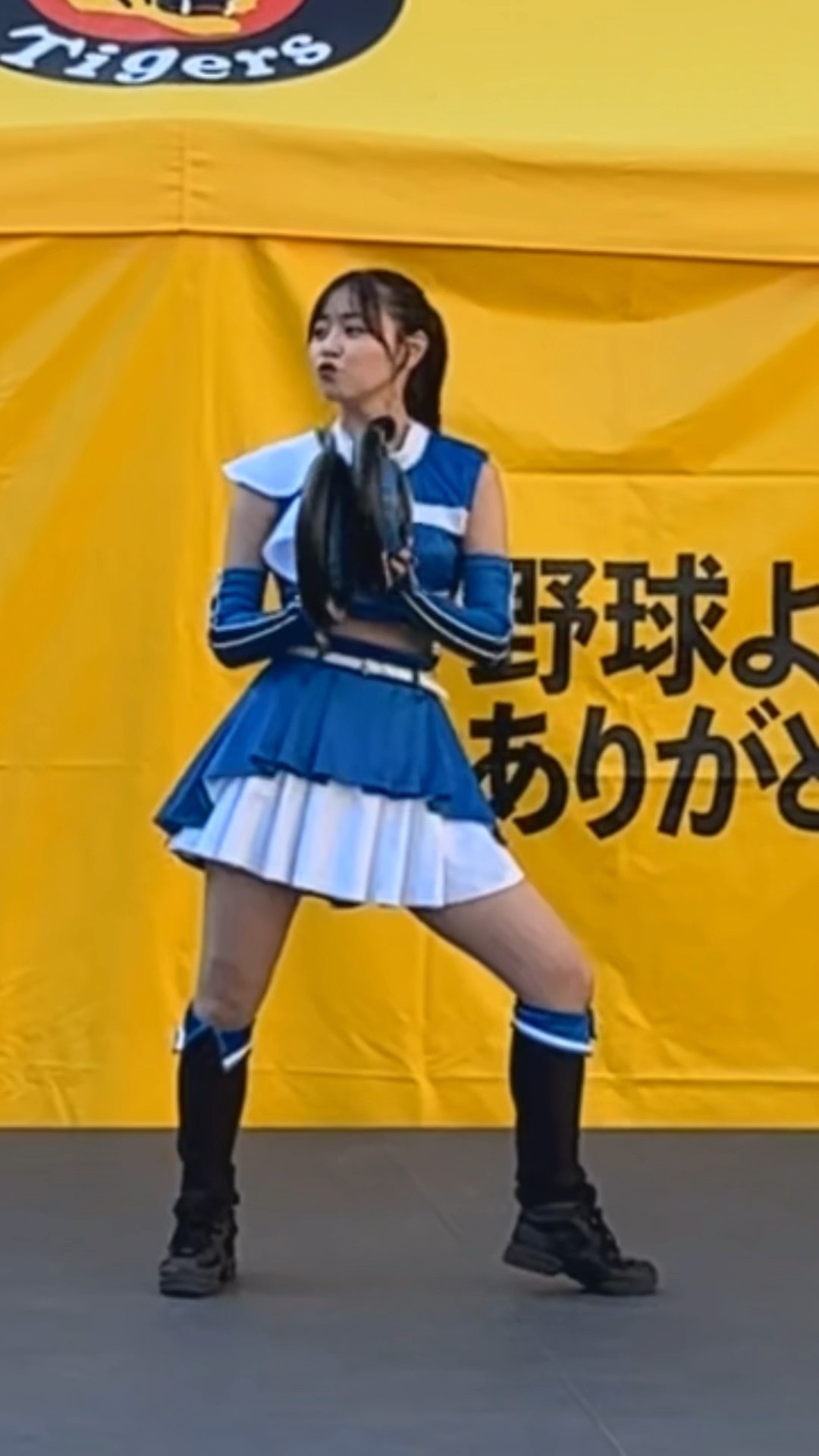 ファイターズガール 竹市琴美 直筆サイン  ジンギスカンタンバリン 写真 当選品 BBM チアリーダー ファイターズガール 竹市琴美 直筆サイン