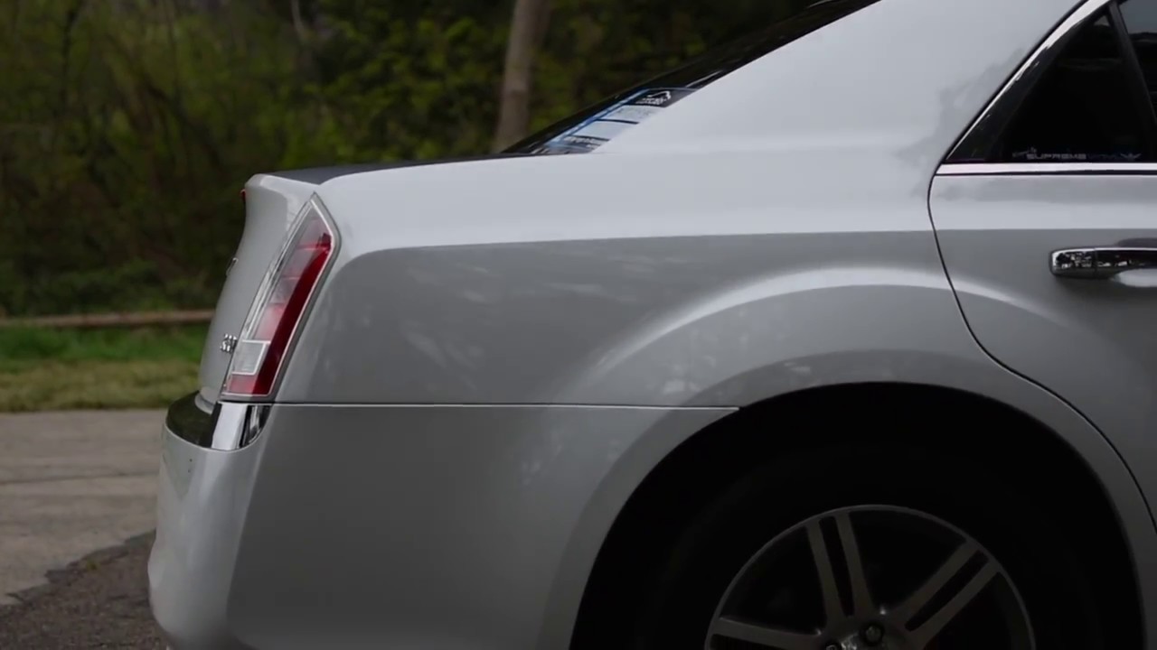 Chrysler 300 - Exhibitive Video