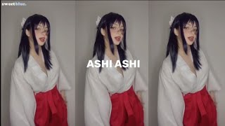 Video thumbnail of "la canción de tiktok que dice "ashi ashi" con la cosplayer de utahime de fondo 👹"