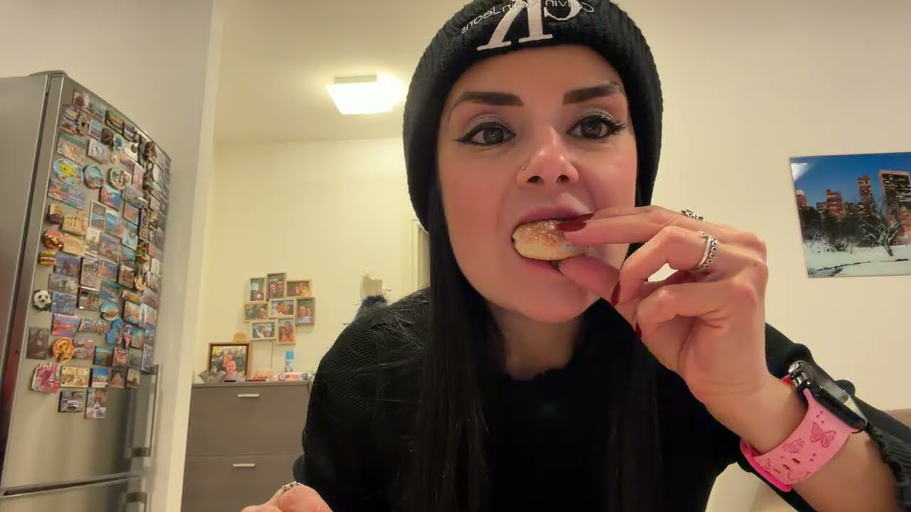 MUKBANG MERENDA VELOCE #mukbang #yogurt #foodies #foodie #food #foodlover #foodpom #eating #sweet 