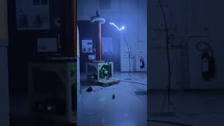 DRSSTC - Beat It #drsstc #teslacoilmusic #powerelectronics #highvoltage #studentprojects #ntnu