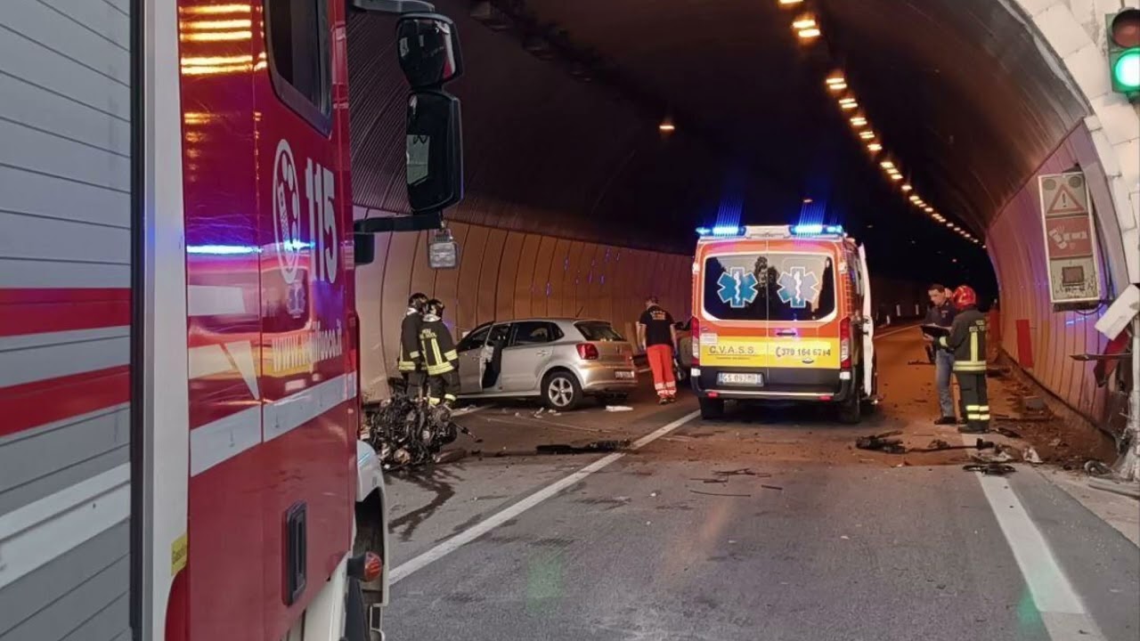 Oratino, 18enne con lo scooter contro cinghiale. Incidente a Campobasso: ferito 40enne - 10/08/2025