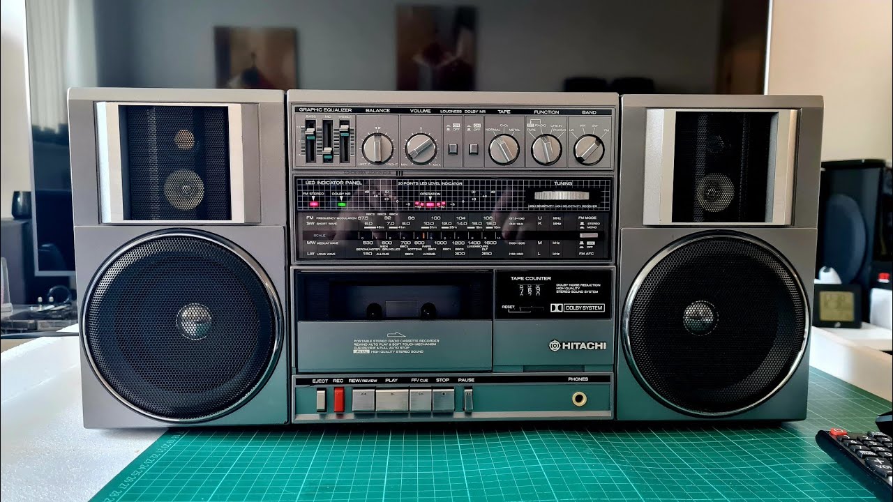 Hitachi TRK-9100E (1983) - YouTube