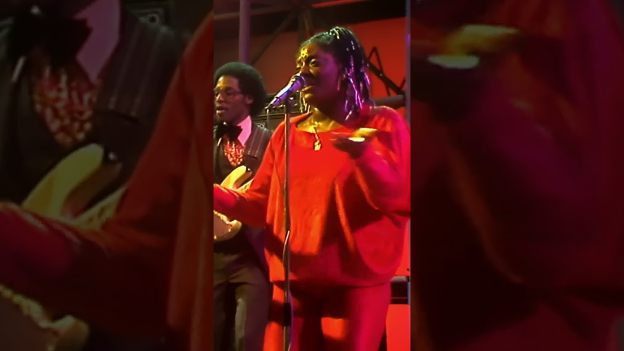 The band behind the Godfather of Soul brings the funk ⚡ #TheJBs #JamesBrown #ShowDown #YTShorts
