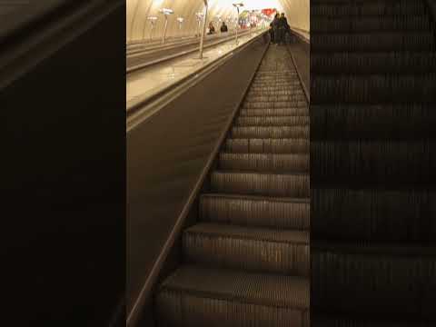 Эскалатор на Сретенском бульваре #train #metro #метро #москва #эскалатор