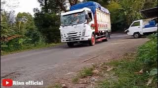 story wa truk Isuzu giga