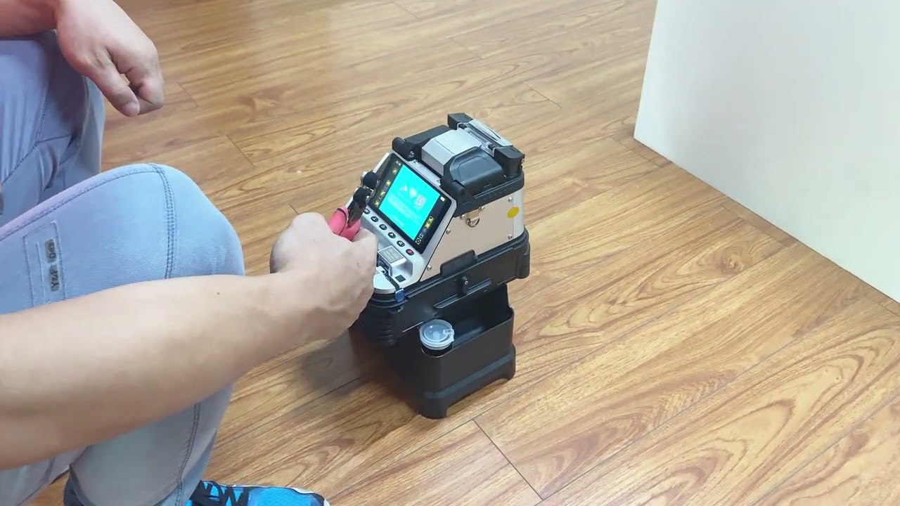 Signal Fire Optical Fiber Fusion Splicer AI-10A with built-in cleaver