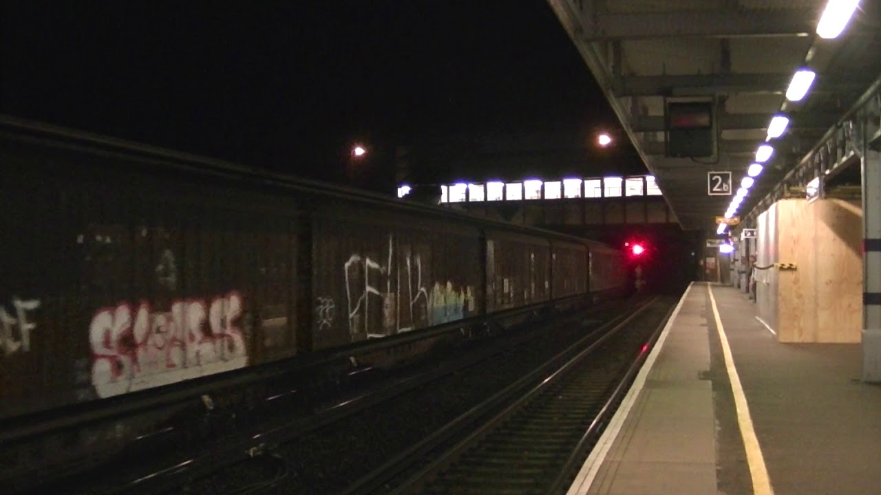 (HD) DB Schenker 66135 passes Tonbridge hauling Cargowaggons & 'Blue Sausage' wagons - 16/11/11