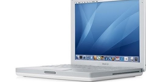 Apple iBook G4 (Mid 2005) - Unboxing And First Boot - OS X Tiger