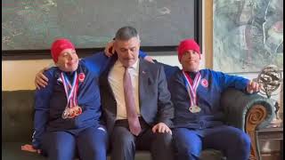 Otizmli İkizlerin İlham Veren Hikâyesi