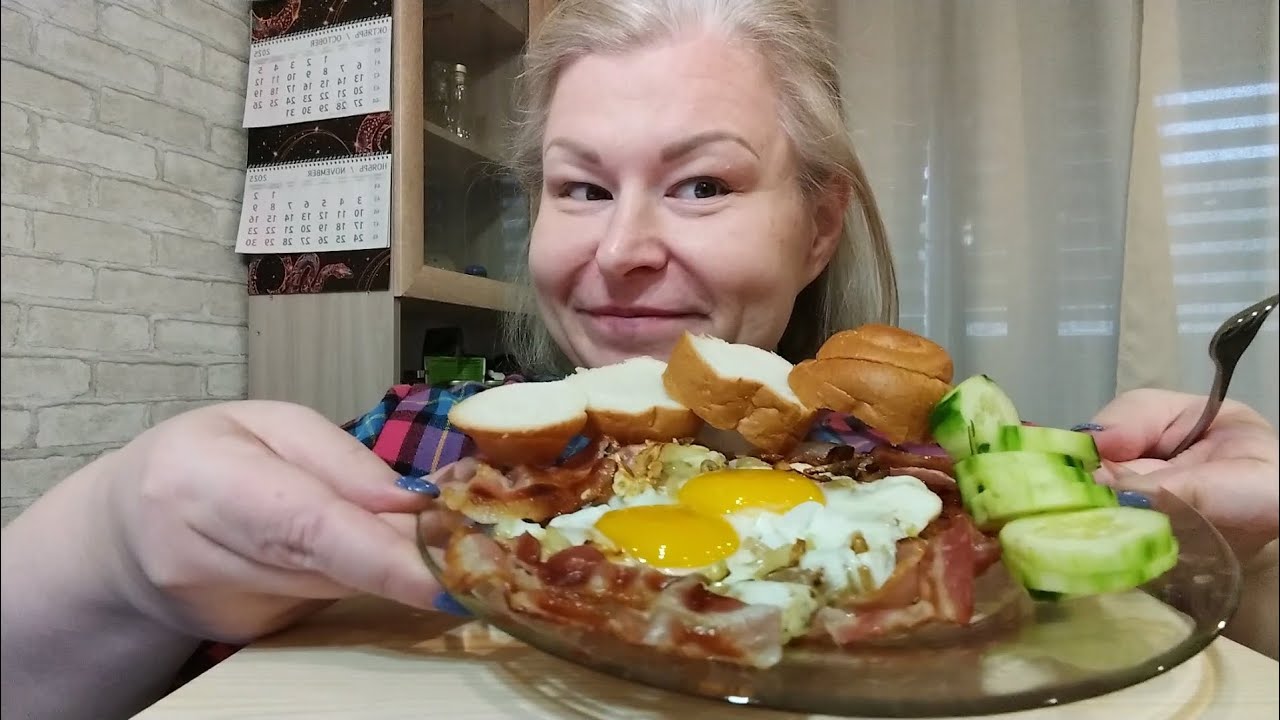 Яичница с беконом и луком# Скоро Новый Год 😃😃😃
