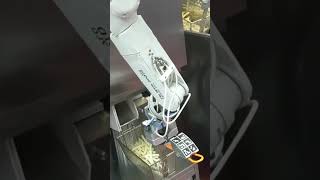 Nuevo ROBOT CHINO COCINERO  #china #futuro #robot