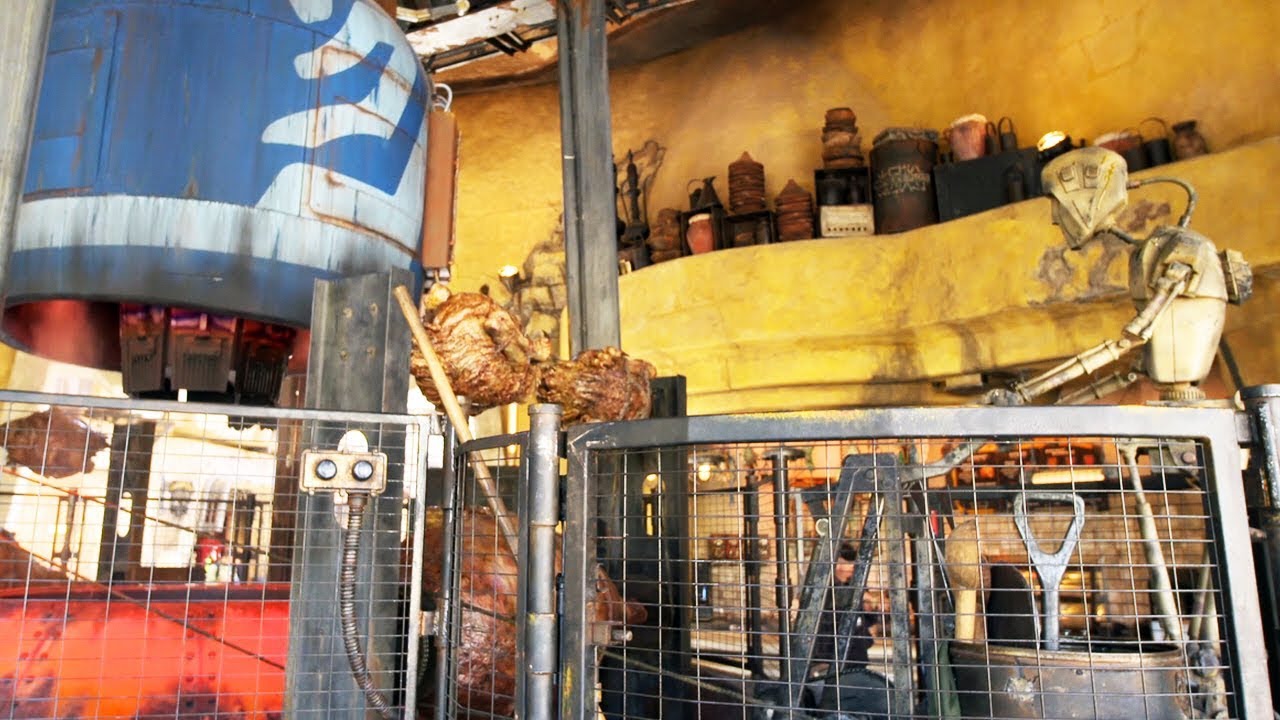 star wars the last jedi Star Wars: Galaxy’s Edge Ronto Roasters Overview at Disneyland Including Restaurant & Ronto Wrap