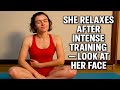 I do breast massage, it's a pleasure | She gives herself a breast massage, watch her reaction