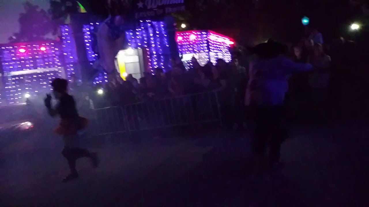 Six flags magic Mountain opening ceremony for Fright Fest. - YouTube