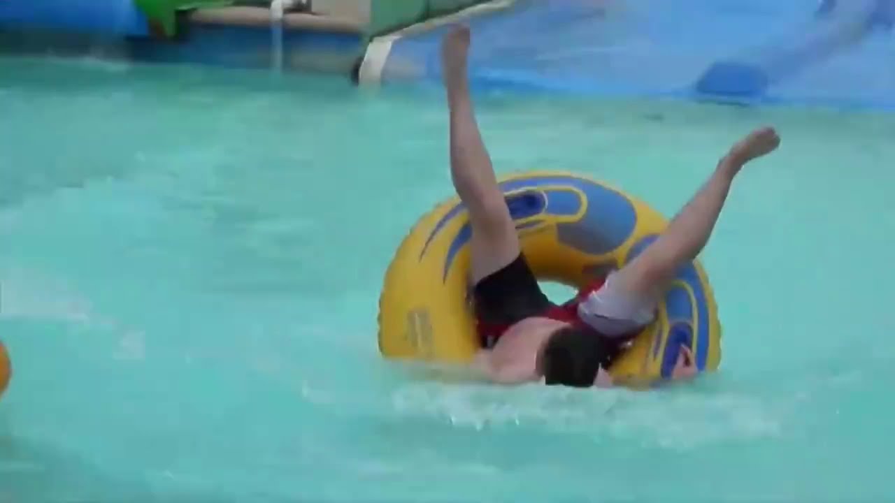 funny water slide moments/ Best water park fails 2021 YouTube