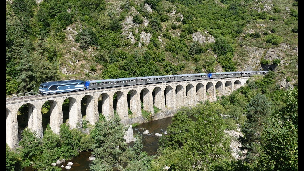 Le train touristique des de l'Allier en 2018 8 Août 2018 BB67400 YouTube Le train touristique des de l'Allier en 2018 8 Août 2018 BB67400 YouTube