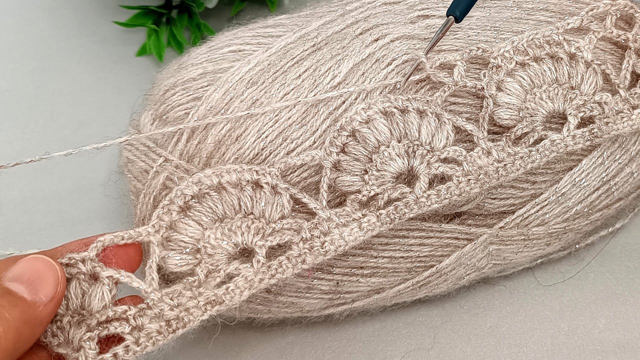 🌟 Боже мой! Блузки и шарфы, связанные этим крючком, выглядят потрясающе!