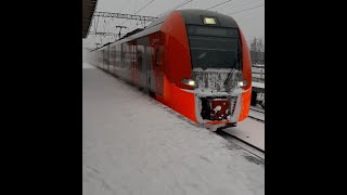 Электропоезд ЭС2Г-126 следующий по маршруту: Санкт-Петербург - Кузнечное / ст  Мурино