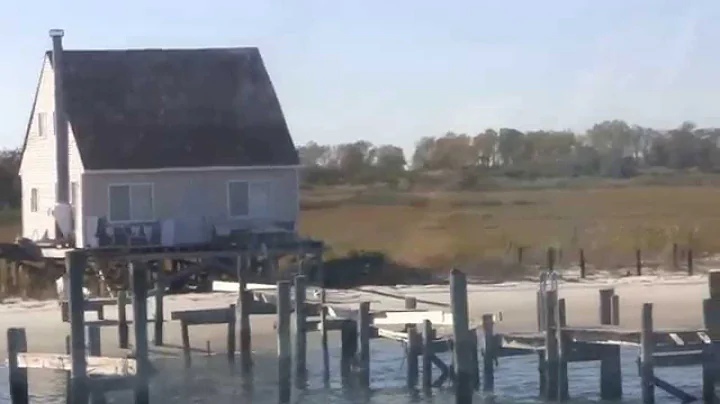 Dennis Carr bay house