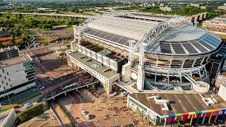 L'autoroute qui passe dans un stade... | Megastadium