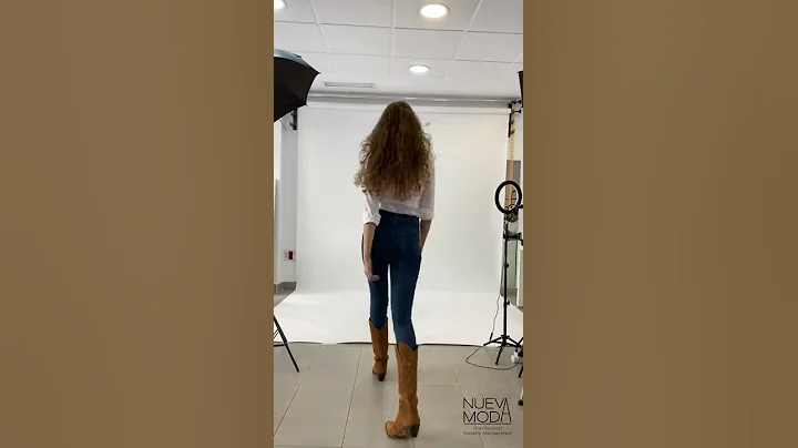 MARINA TELLEZ WALK CASUAL-LOOK, EQUIPO TOUCH COMUN...