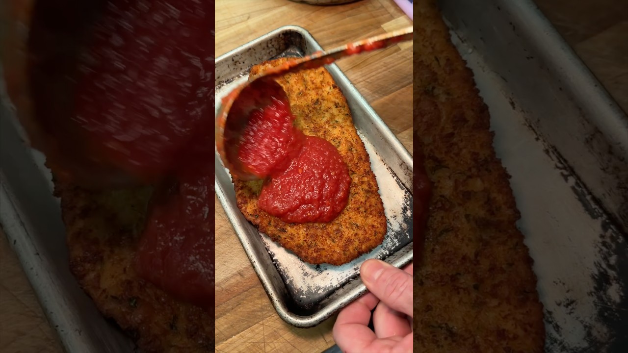 The CHICKEN PARMIGIANA from Lantern’s Keep in NYC’s Midtown is a MUST-DEVOUR! 🔥🔥🤤🤤#DEVOURPOWER