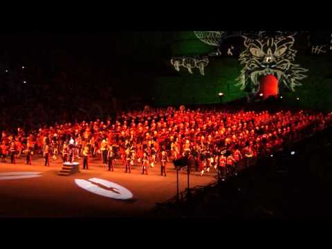 Edinburgh Tattoo 2011 - Massed Bands - Finale Suite Opens