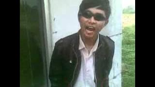 exist cinta memang indah