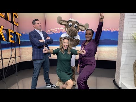 Fun with the Mariner Moose at Children's Hospital! - Hempler's Foods