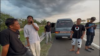 Oh My God Carryne Is On Strike In The Middle Of The Kertosono  Ngawi Toll Road 