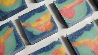 Making Dark Grapefruit Soap!
