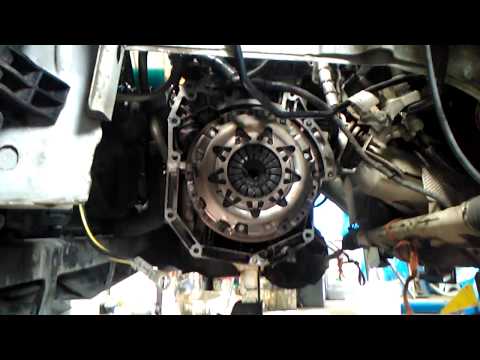 HOW TO INSTALL A CLUTCH,PRESSURE PLATE NISSAN