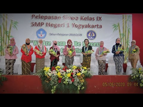 full-pelepasan-siswa-virtual-via-youtube+zoom-smp-negeri-1-yogyakarta-2020-tetap-protokol-kesehatan