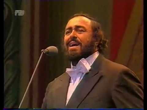 Video: Luciano Pavarotti nettoverdi: Wiki, gift, familie, bryllup, lønn, søsken